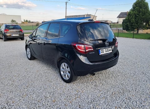 Opel Meriva - tył