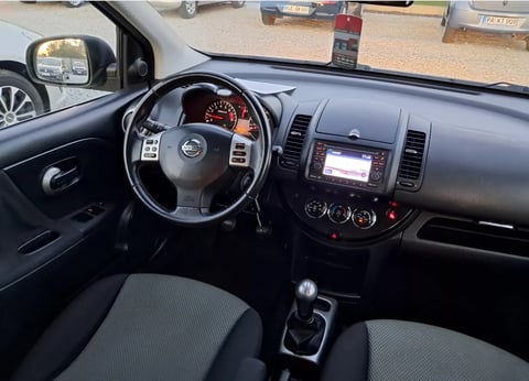 Nissan vehicle interior steering wheel