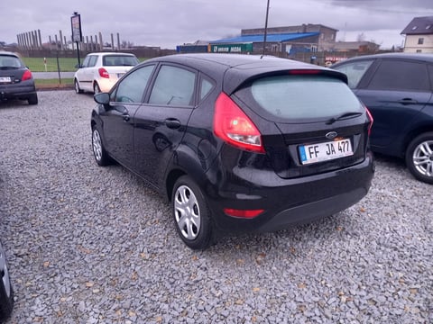 Ford Fiesta - przód
