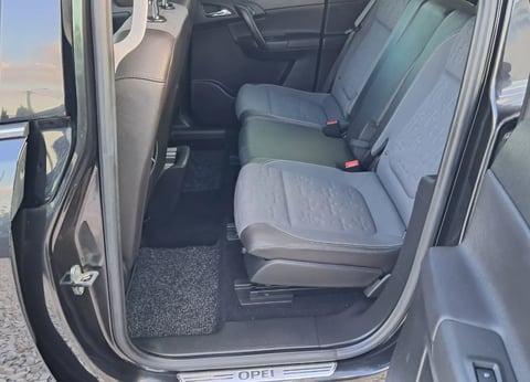 Opel Meriva - tylne siedzenia
